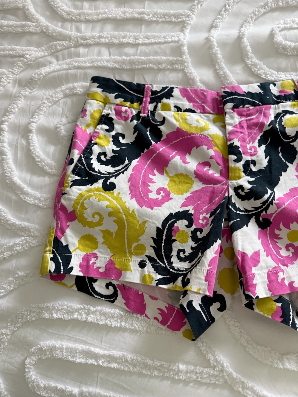 Banana Republic Pink Black Yellow Scroll-Print Bermuda Shorts - Picture 2 of 11